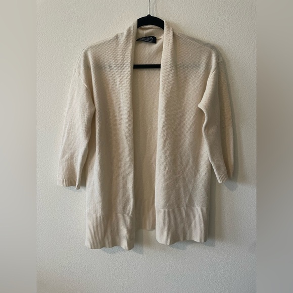 Magaschoni New York 100% cashmere cream 3/4 sleeve cardigan - Picture 2 of 6